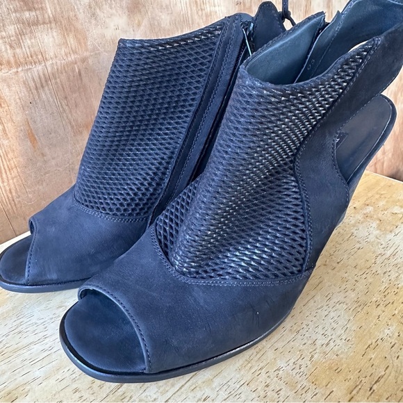 Paul Green Open Toe Black Perforated Sling Back Block Heel Shoe - Picture 9 of 11